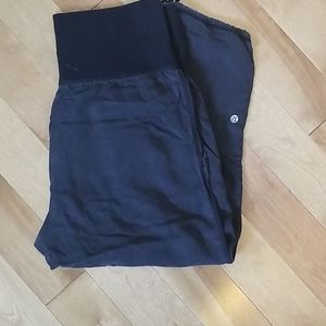 Lululemon Tencel Lycocell Crop Joggers